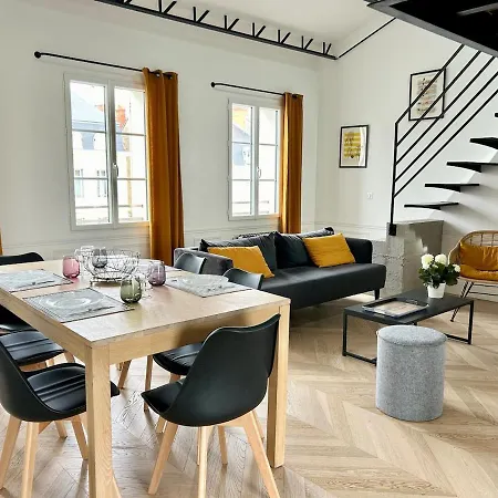 شقة L'ecrin Des Parcs Facon Loft A Deux Pas Du Centre لا روشيل